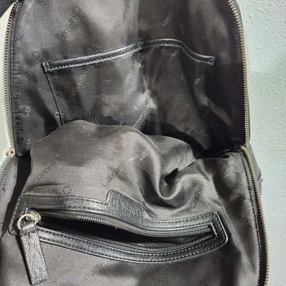 Calvin Klein Sonoma Bubble Lamb Zip Around Backpack Black Leather - Picture 9 of 9